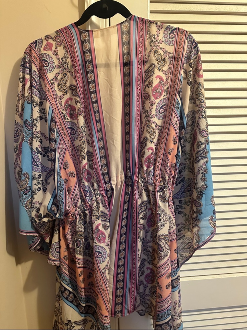 Umgee Pastel Paisley Kimono Cardigan - Blue, Pink, Cream - Picture 4 of 4